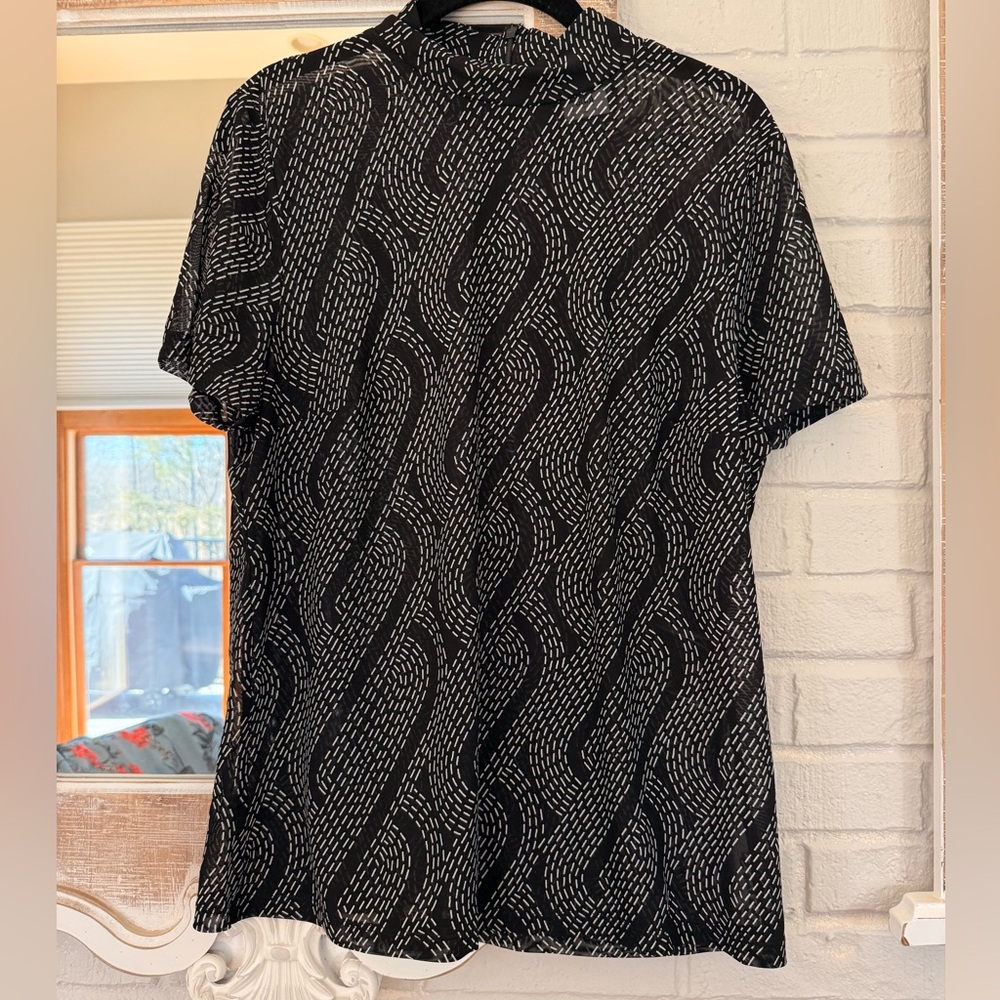CAbi Black and White Textured Top